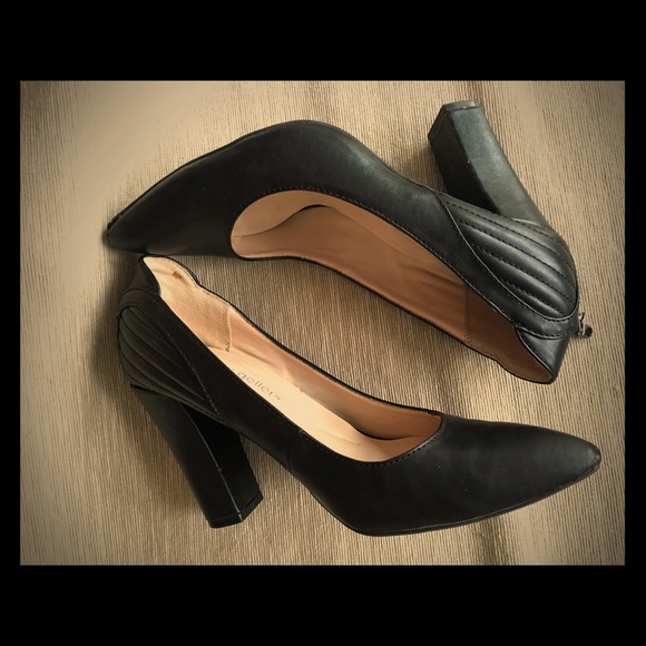 Andrew Geller sz 7 Black heels excellent condition - Picture 3 of 5